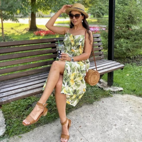 SOLD! H&M Linen-blend Lemon-print Midi Dress - Picture 3 of 16